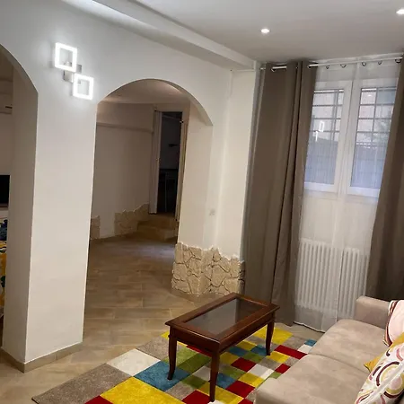 Apartament Charming Of In Area