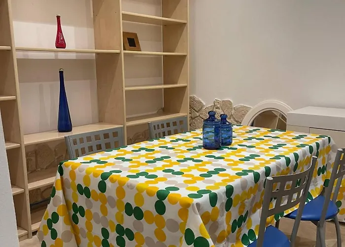 Charming Of In Area بولونيا